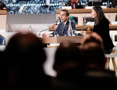 Am 12. Dezember 2017 fand Klimagipfel in Paris statt. Im Bild Bundeskanzler Christian Kern (l.).